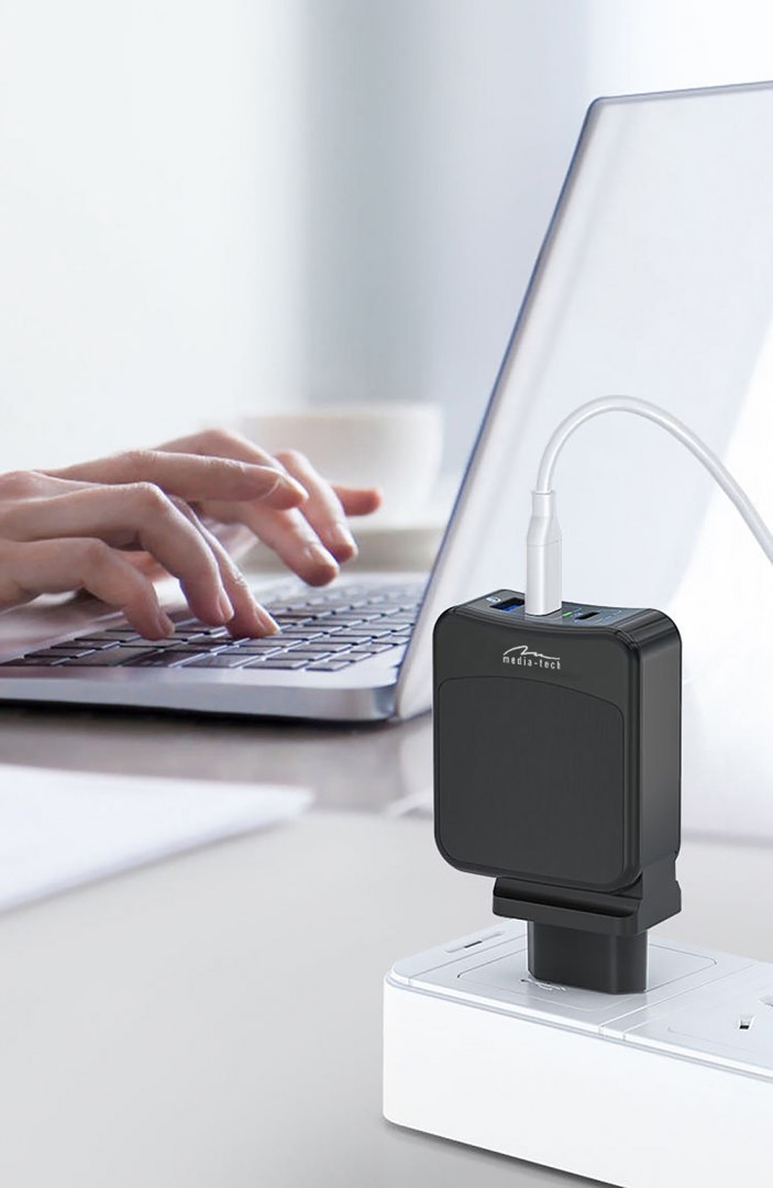 Ładowarka sieciowa USB 65W 2 x USB Type-C 1 x USB QC 3.0 Media-Tech - obrazek 5