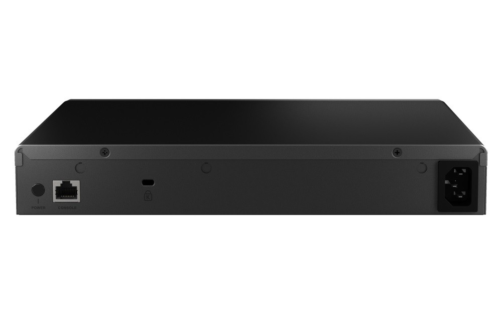 QNAP QUCPE-3032-C3558R-8G - obrazek 5