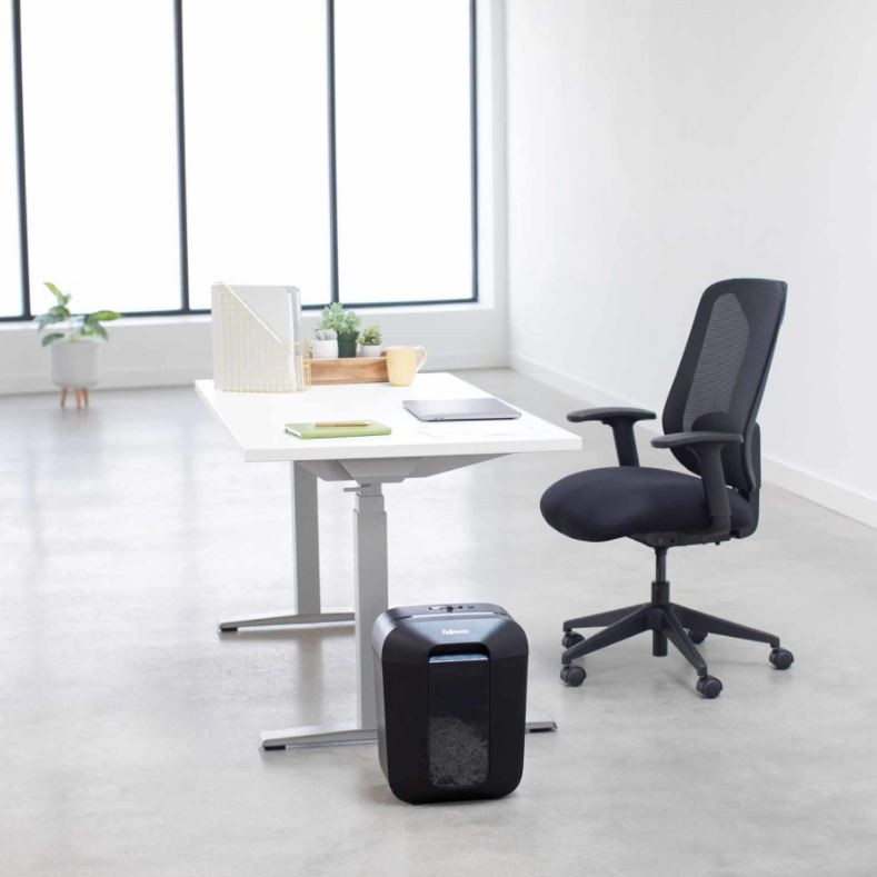 Niszczarka Fellowes LX45 P-4 ścinki 4x37mm - obrazek 5