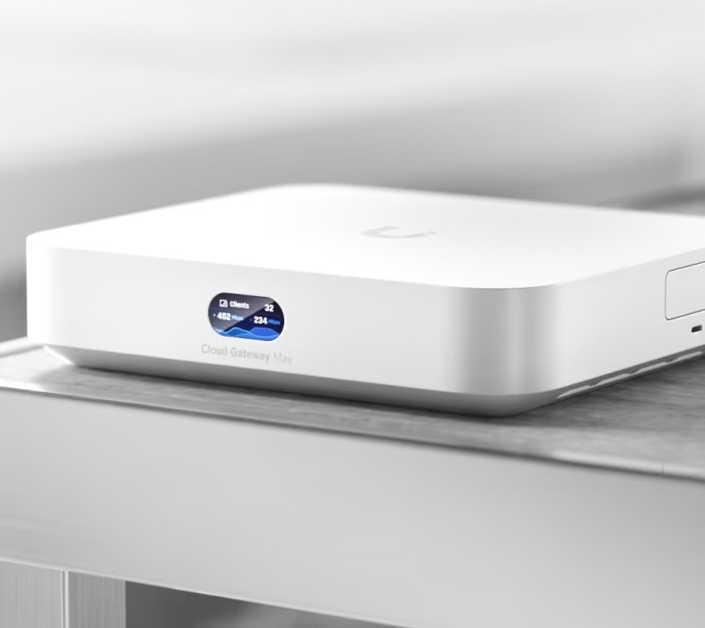 Ubiquiti UniFi Cloud Gateway Max - obrazek 5