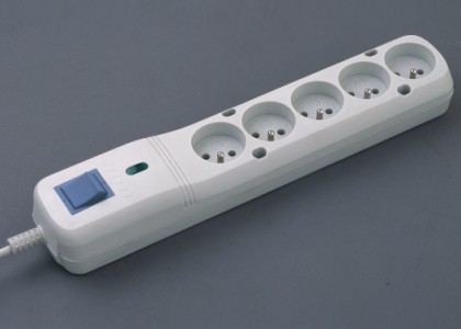 Listwa zasilająca LESTAR LF-530WA 5+  5 gniazd  5.0 m szara